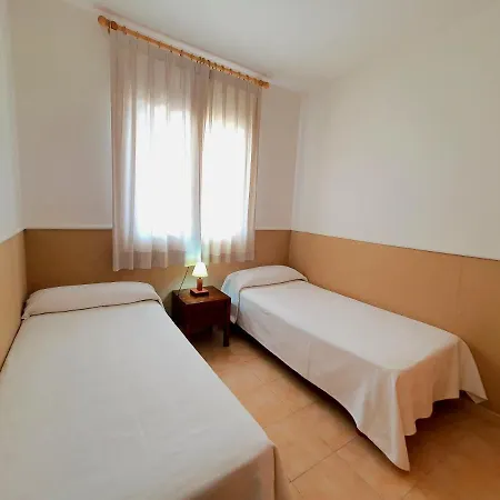 Ξενοδοχείο με διαμερίσματα Dunas 4*